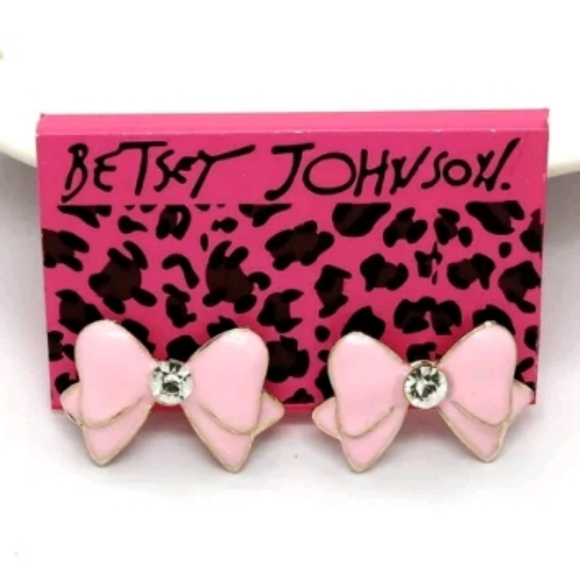 Betsey Johnson Jewelry - 🎀 Chibiusa Bow Crystal Ribbon Earrings